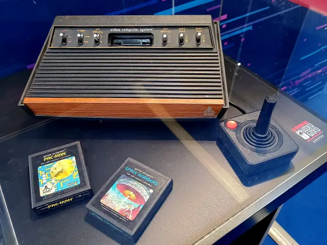 Atari 2600: la consola y los cartuchos
